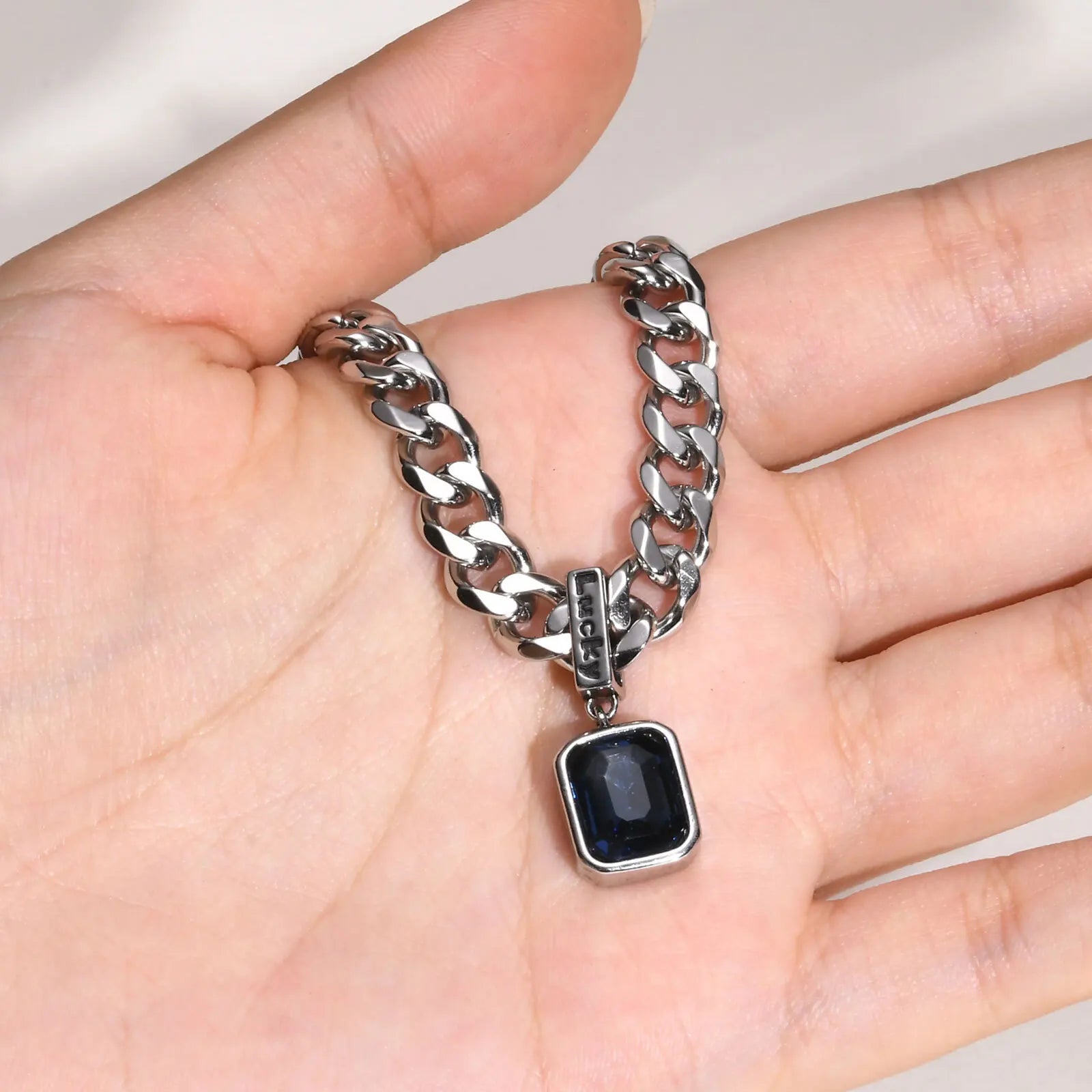 Colar Lucky - Pedra e Aço