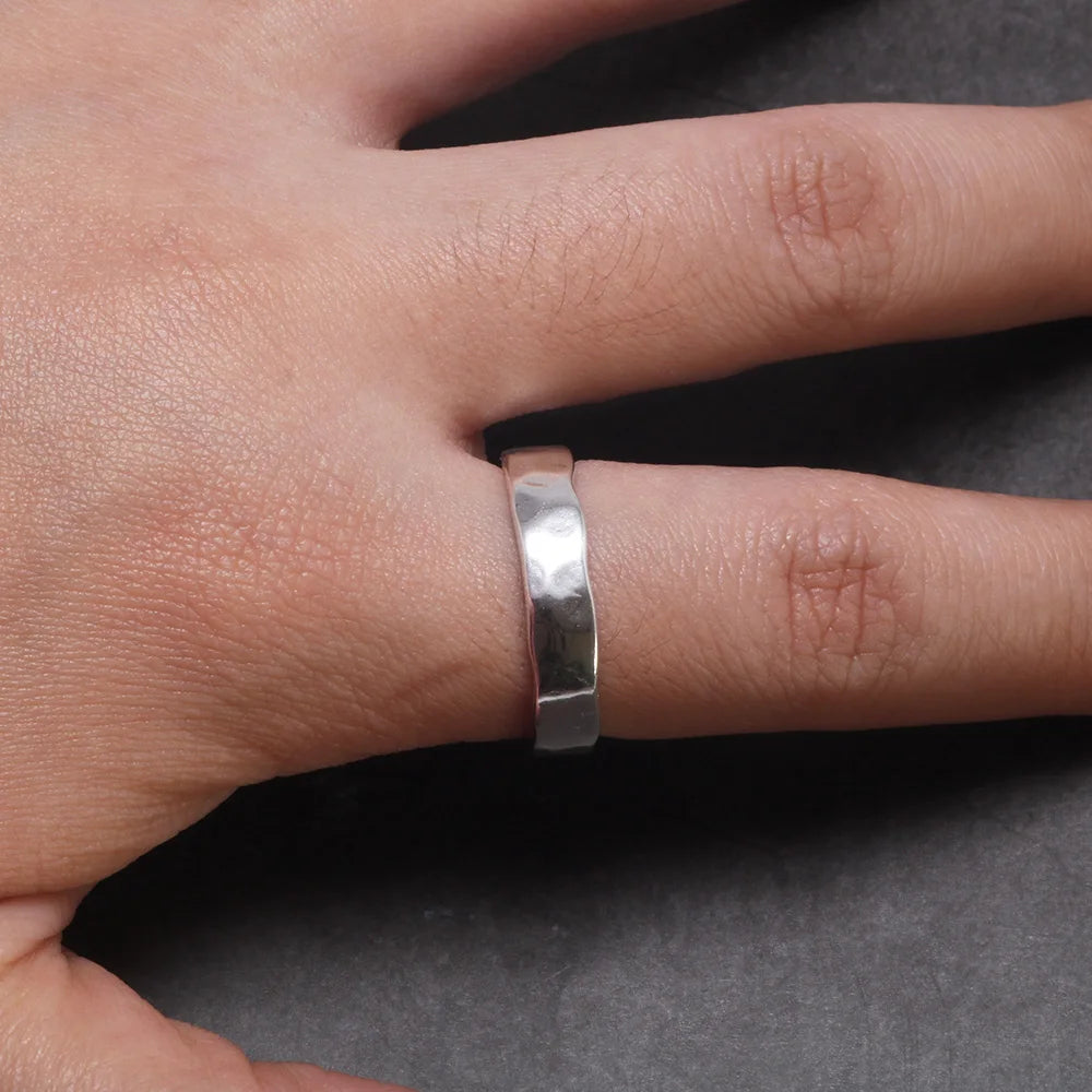 Anel Martelado - Prata 925 (Ajustável)