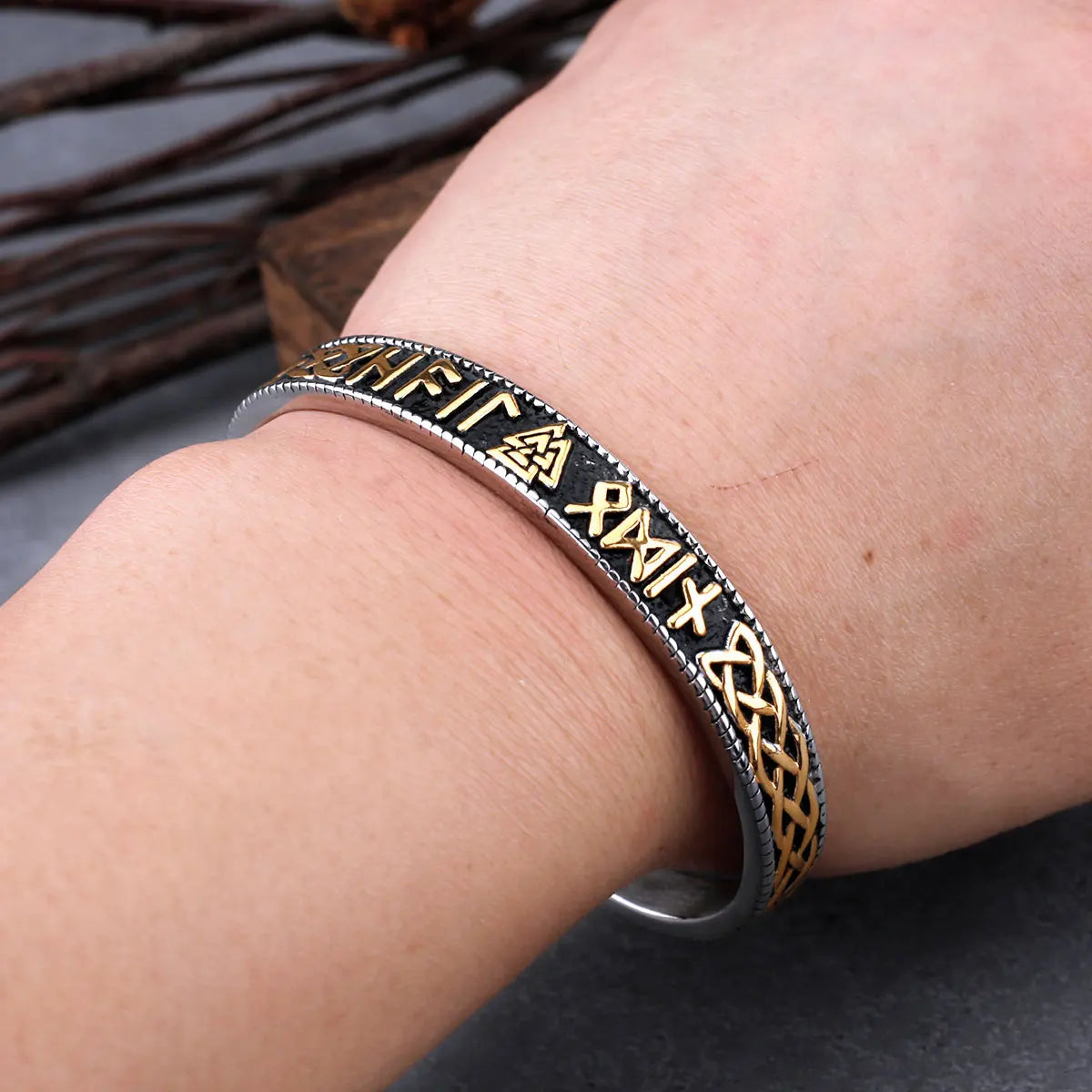 Bracelete Valknut Runas - Aço Inoxidável