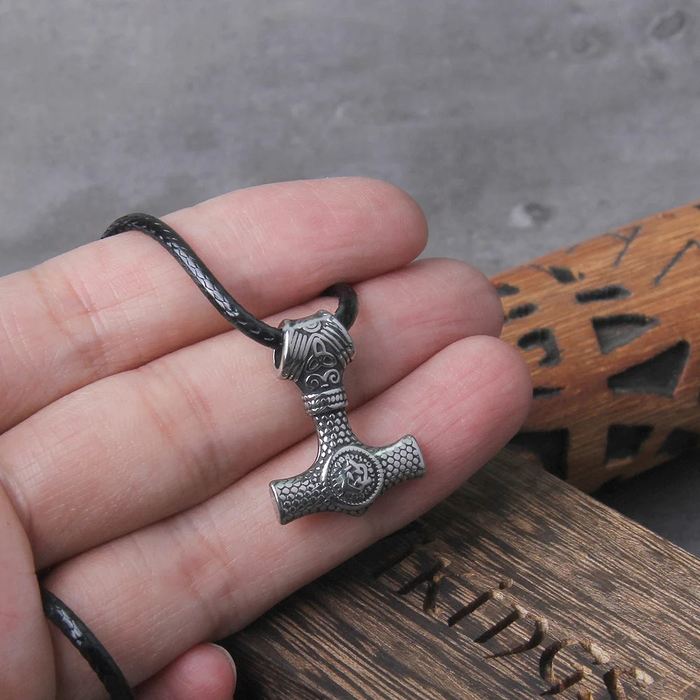 Colar Martelo de Thor
