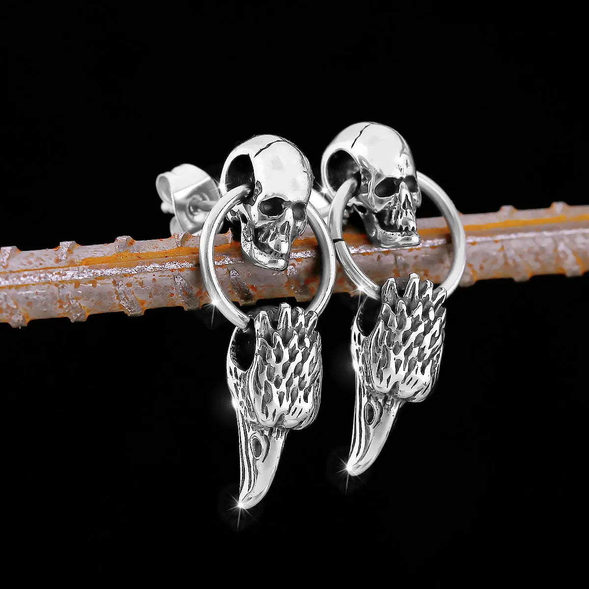 Brincos Corvo Nórdico