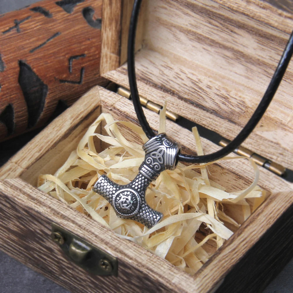 Colar Martelo de Thor